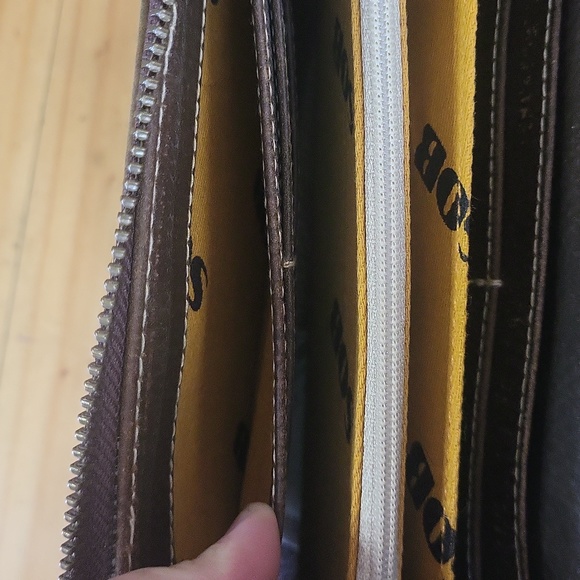 Cowhide White with Silver Acid Wash - Picture 8 of 10